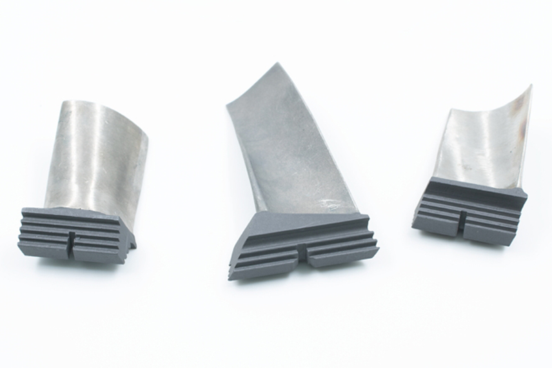 Turbine blades with MODENGY 1001 coating
