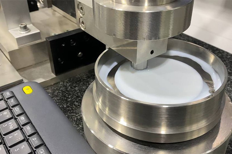 Friction machine with the bowl for testing liquid lubricating materials