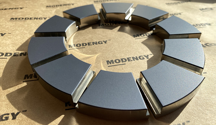 Thrust pads of plain bearings operate more reliably and last longer with MODENGY 1007 coating