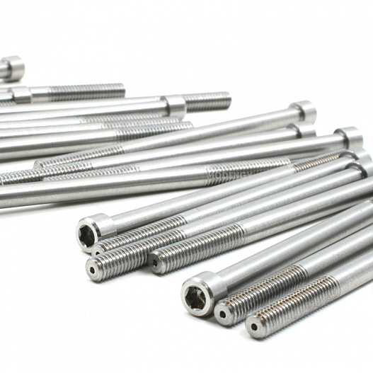 Screws of the oil-field equipment